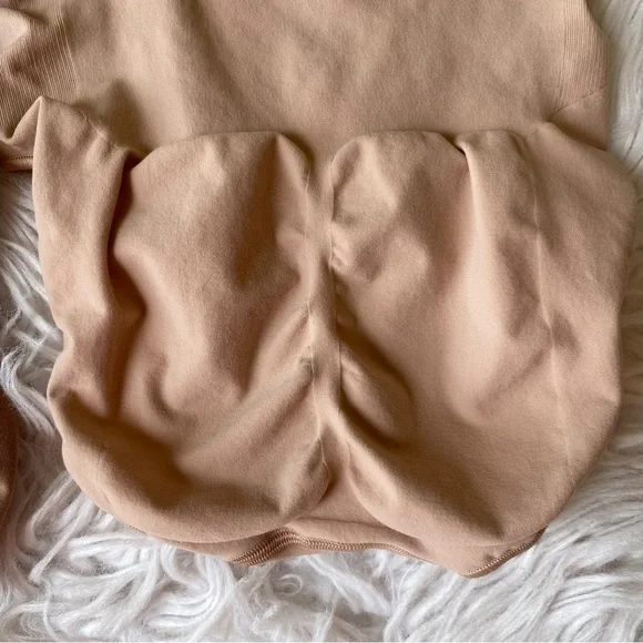 2 Pk Bundle SKIMS Seamless Sculpt High Waisted Brief Women’s Size S/M Ocher Clay - Picture 8 of 12